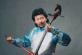 马头琴演奏家、作曲家齐·布赫 | 马头琴让我的灵魂有所归依图片