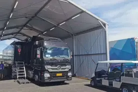 京A牌照出现在东京街头图片