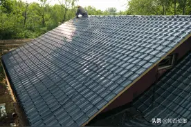 农村屋顶选“隔热瓦”，用彩钢瓦好还是树脂瓦好？比较一下便知图片