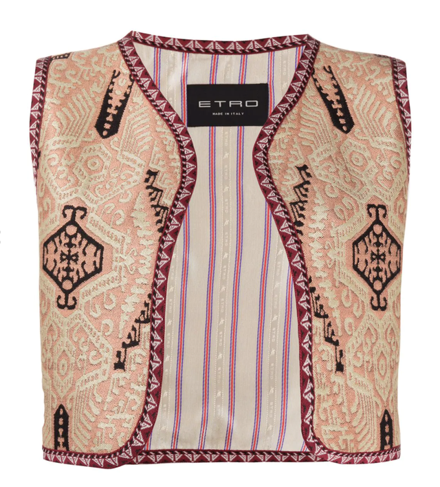 女明星秋季撞衫的第一件单品，我再也不说它鸡肋了