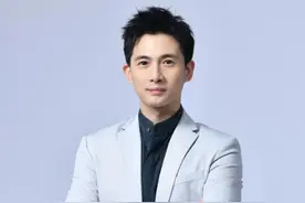 他喜舞却先天不足，因腿短被北影两次拒绝，靠拉腿逆袭成顶级舞者图片