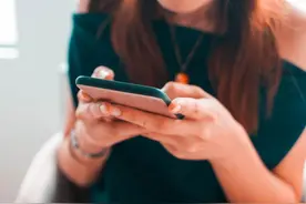 手机不在身边就很慌？你可能得了“无手机焦虑症”图片