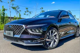 A级车价格B级车体验 试驾北京现代全新一代名图1.5T旗舰版图片