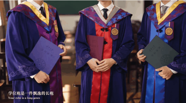 中央美院的学士服美上热搜！这是什么神仙毕业现场？