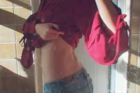 女人后腰上两处凹点，是什么？图片