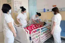 长春女孩突然“瘫”了，这病6—12岁儿童多发图片