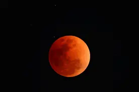 天文奇观，超级月亮、血月、月全食三种天文盛况即将同时上演图片