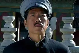 孙殿英盗皇陵时，为何要拖出乾隆的尸体，还残忍地敲掉他的牙齿？图片