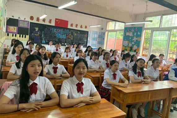 2022年成都幼师学校幼师报名必备条件