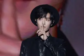 肖战接受采访首谈227事件，却因言行不一致，再遭网友痛批图片