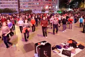 实在受不了她们的广场舞，买了“音波炮”终于击退大妈们图片