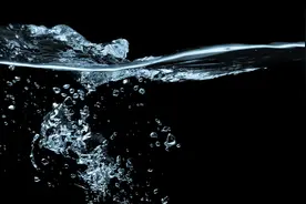 对科学家而言，水为什么被称为自然界最复杂的物质之一？图片