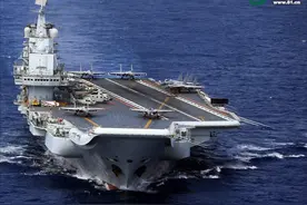 百年瞬间丨中国第一艘航母辽宁舰交付海军图片