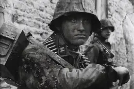 二战德军步兵班战斗力如何？10人小队编制，火力凶猛配置堪比连队图片