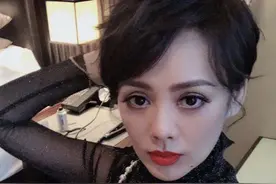 宁静的22岁混血儿子，完美继承父母优良基因，网友：我心动了图片