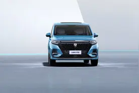 一手好牌打稀烂？同为2.0T+爱信8AT，荣威iMAX8比传祺M8差在哪？图片