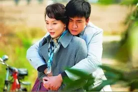 相差23岁的姐弟恋，认识2个月便闪婚，5年过去了仍然恩爱如初图片