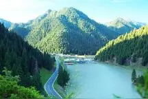 乌鲁木齐北郊客运站开通天山大峡谷直通车图片