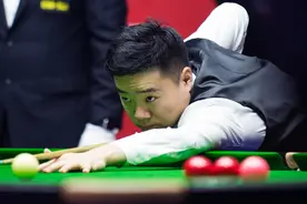 斯诺克英锦赛：丁俊晖6-2张安达 打出本赛季首杆破百图片