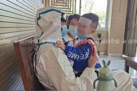 3岁儿子肺癌晚期，这一幕让人落泪：爸爸，你怎么还不回家？图片