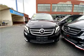 进口奔驰MPV商务车，豪华七座配头等舱座椅，这配置也是绝了！图片