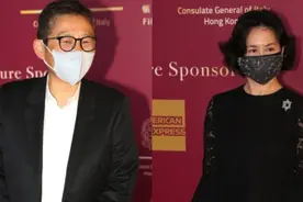 何超琼携密友现身百亿晚宴，相伴十年关系好，赌王去世后变高调图片