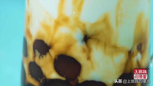 想喝珍珠奶茶不用买，自己在家就能做，超正宗详细的方子，先收藏