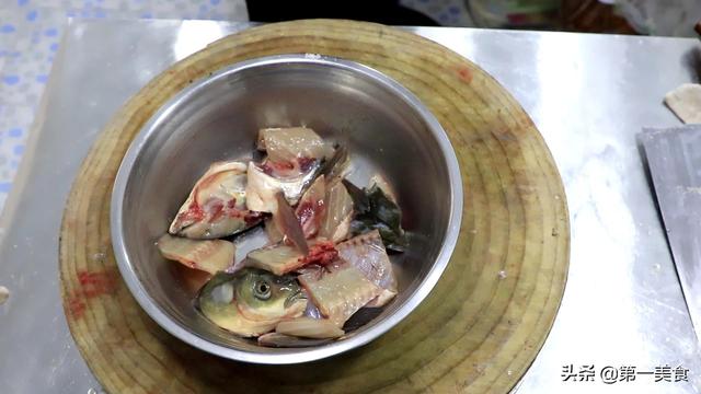 厨师长教你：“水煮鱼”最实用的家常做法，简单易学看一遍就会