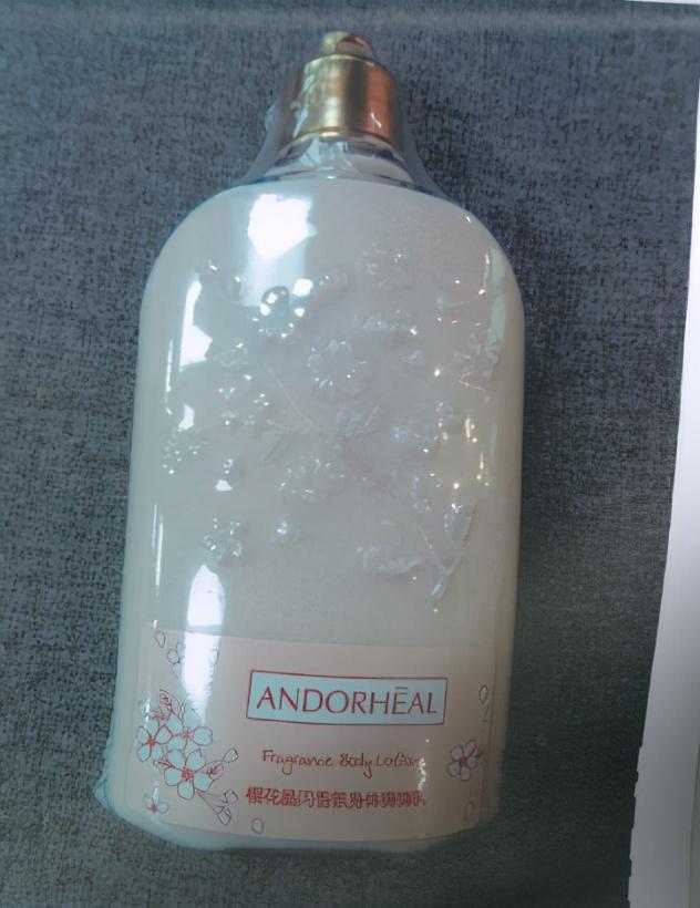 欧舒丹身体乳盖子掉漆