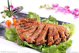 北京圣茵美食广场：蒙式生烤羊排（附秘制羊酱配方）图片