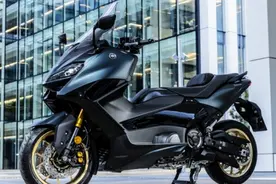 7寸全彩屏散热器，雅马哈全新Tmax亮相图片