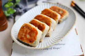 我家隔三差五就做的煎饼，好吃管饱，外表焦香酥脆，馅料丰富多彩图片