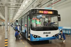 银川比亚迪复工复产 单班年产可实现1000台纯电动客车图片