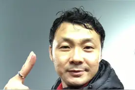 前国脚退役当孩子王，月薪4000没五险一金，却找到人生真正价值图片