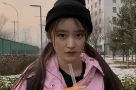 终于等到林青霞“女儿”长大！长相一模一样，“硬实力”不输杨紫图片