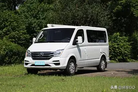 不到14万的平民房车，能住2人能下地库，比自改房车还省？图片