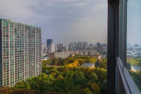 不管一栋楼有多少层，不建议买二楼，建筑学家指出4点“硬伤”图片