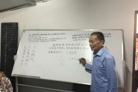 “我都退休了？为啥不能补课？”老教师被举报，官方这样回应图片