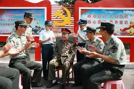 致敬！他打退38次进攻，全身38个弹孔 网友：这些伤，都是英雄的勋章图片
