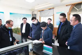 市委副秘书长、信访局局长王芬赴东海县调研信访工作图片