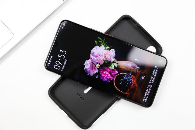 vivo手机的返回键在哪里设置（一周强度使用后我对机皇有了新的认知）