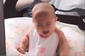 宝宝“假哭”引注意，网友：戏精上线图片