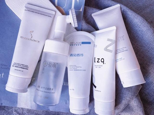 閫傚悎瀛︾敓鍏氱敤鐨勬礂闈㈠ザ锛屽钩浠峰ソ鐢紝鎬绘湁涓€娆捐浣犫€滃€惧績鈥? onerror=