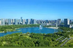 时间变迁中，无锡太湖新城的轮廓由不可捉摸到渐渐清晰图片