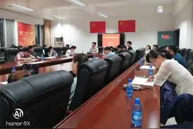 南县一中党组织建教学科组 激活教研“一池春水”图片