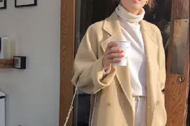 冬季别穿黑色了，没创意！超甜美的浅色外套，暖洋洋还特显瘦图片