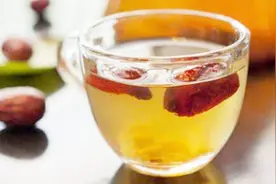 红枣泡水喝的正确方法在这里，你喝对了吗？视频封面