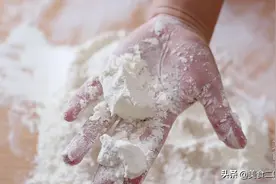 干货：教你在家自制“高中低”3种面粉，细腻亮白，不用花钱买了图片