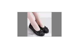 70后女人别穿小白鞋啦，今年巨流行妈妈鞋不累脚超显气质图片