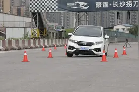 本田飞度极限麋鹿测试图片